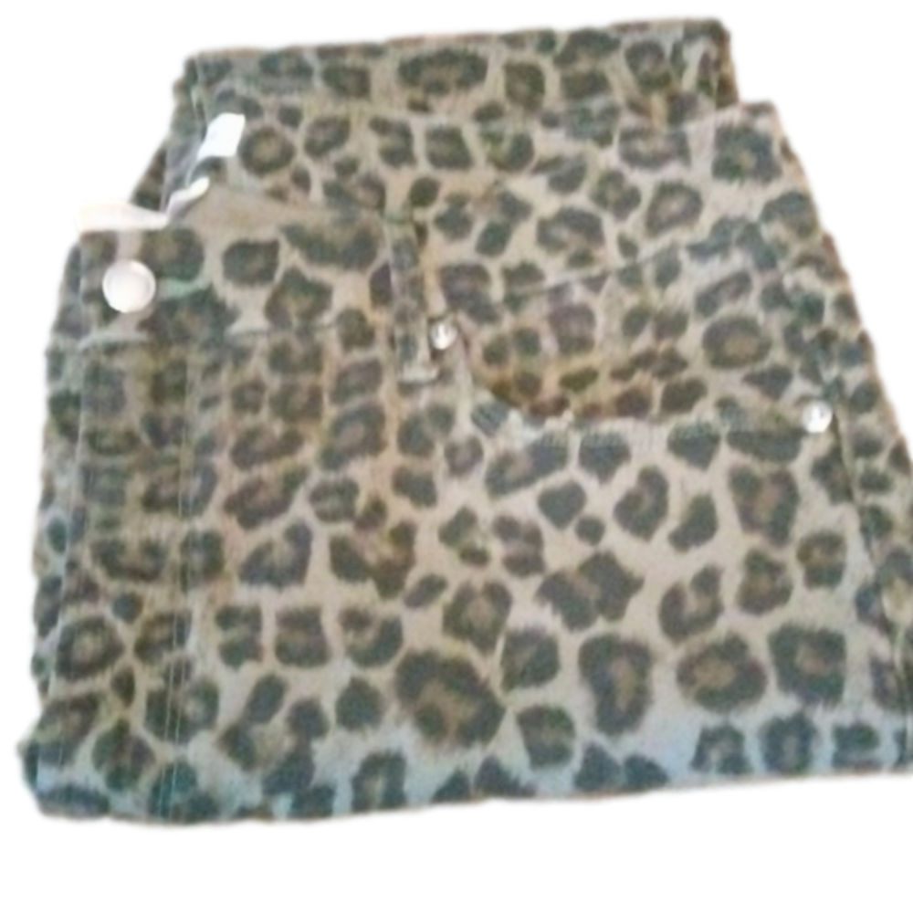 Good American Good waist crop jeans. Plus size 16. Animal print. - Picture 13 of 13